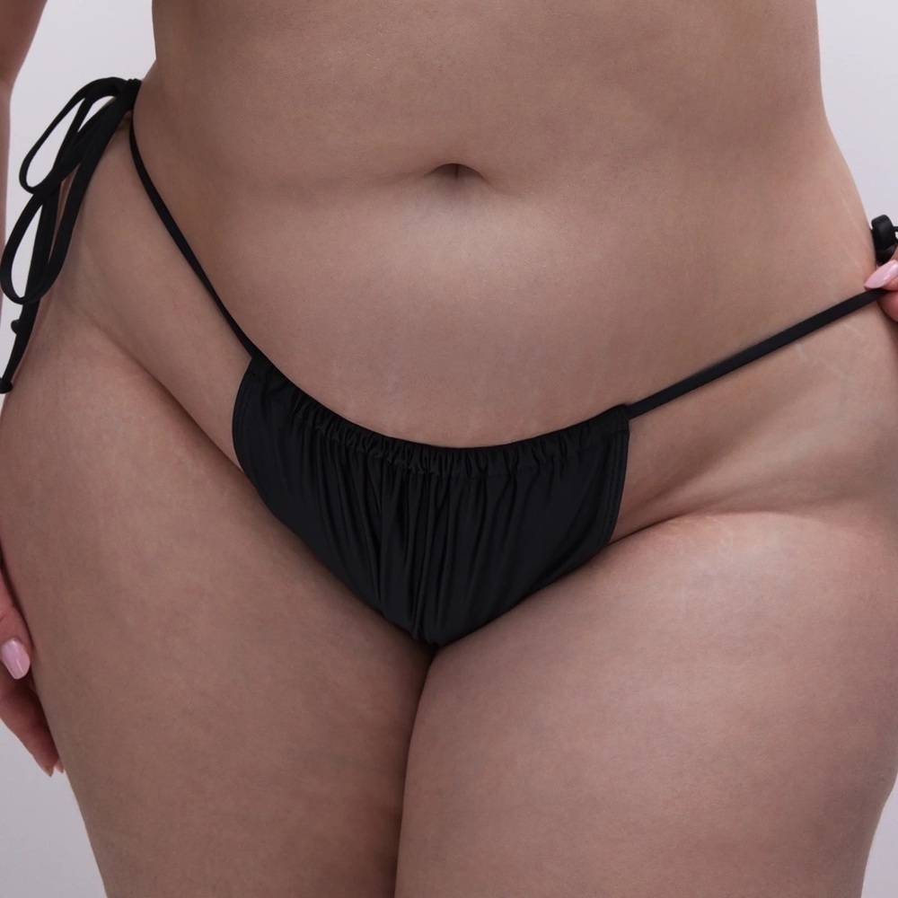 Good American Ruched String Bikini Bottom Size 5/XXL